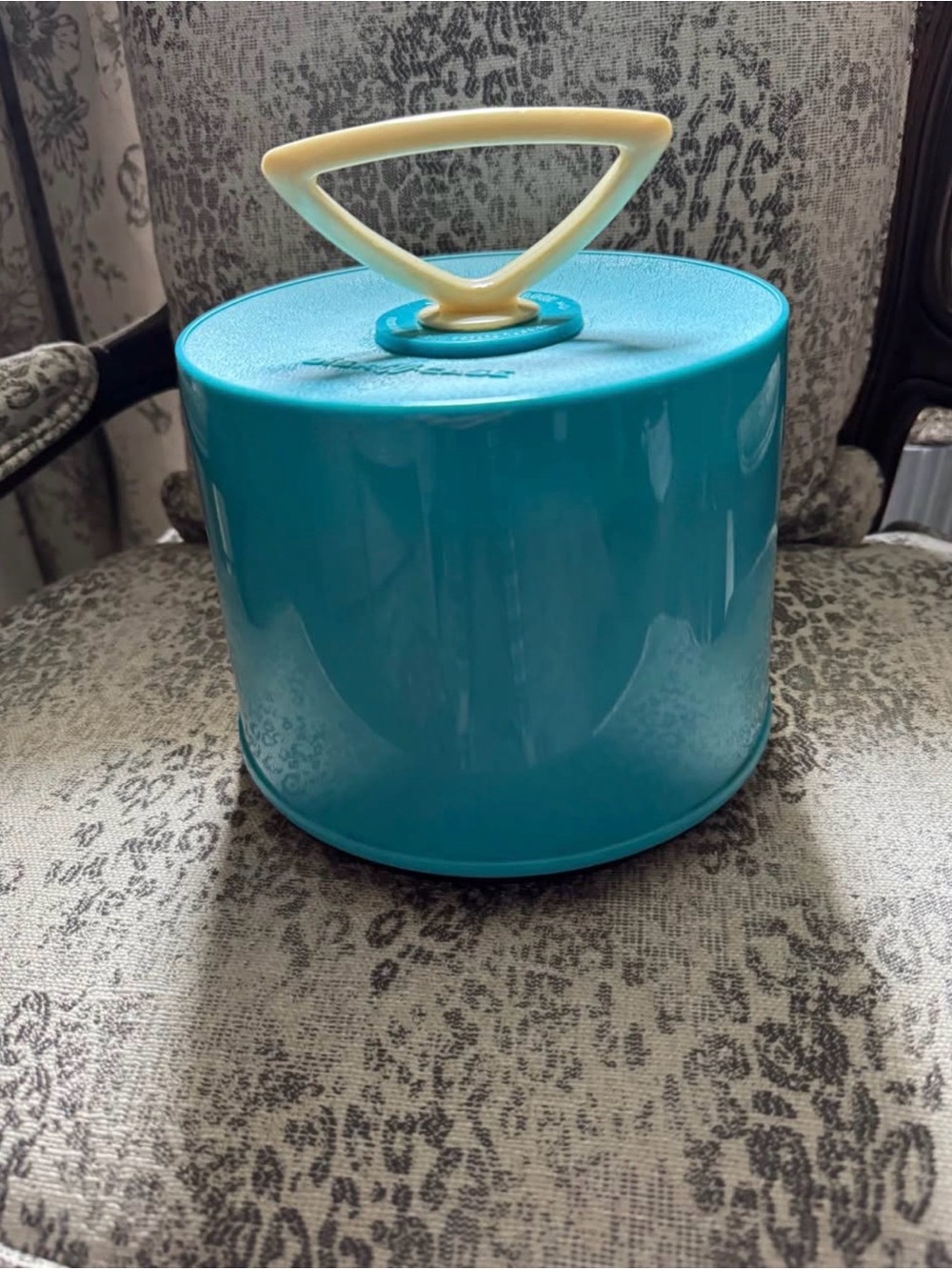 Turquoise Retro Vintage Record holder for 45 RPM Vinyls.